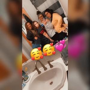 Meet your Posher, Brittney